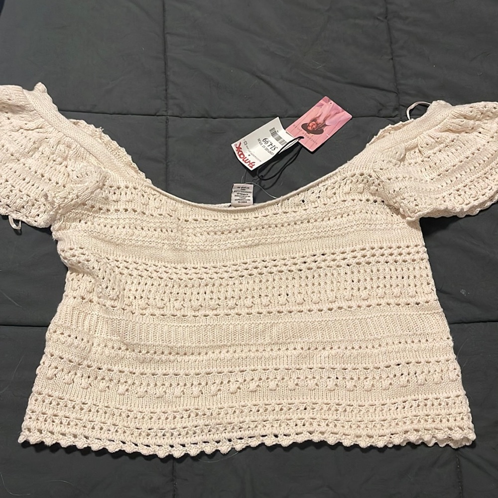 Women’s Woven Top